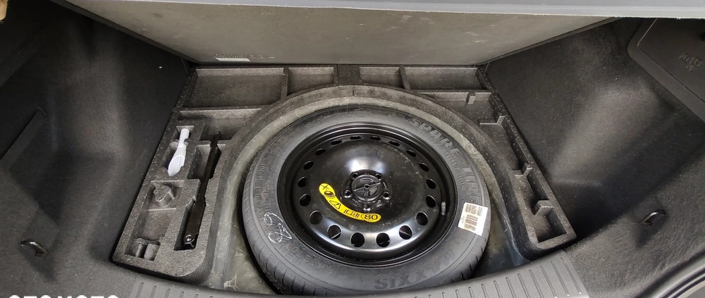 Ford Kuga cena 104900 przebieg: 99447, rok produkcji 2018 z Tychy małe 254